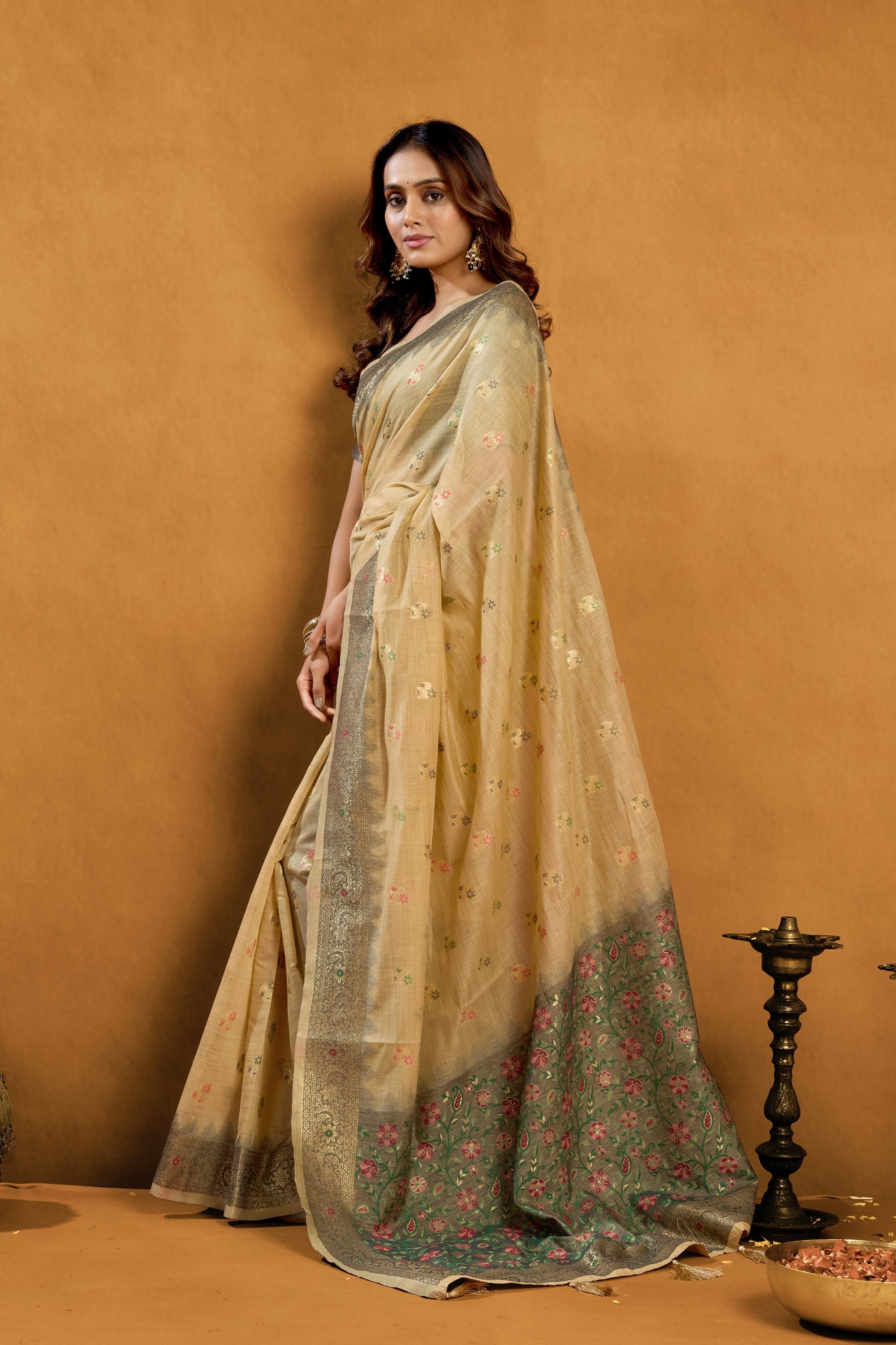 Aashka Saree - Vanilla Beige - Pallu Detail