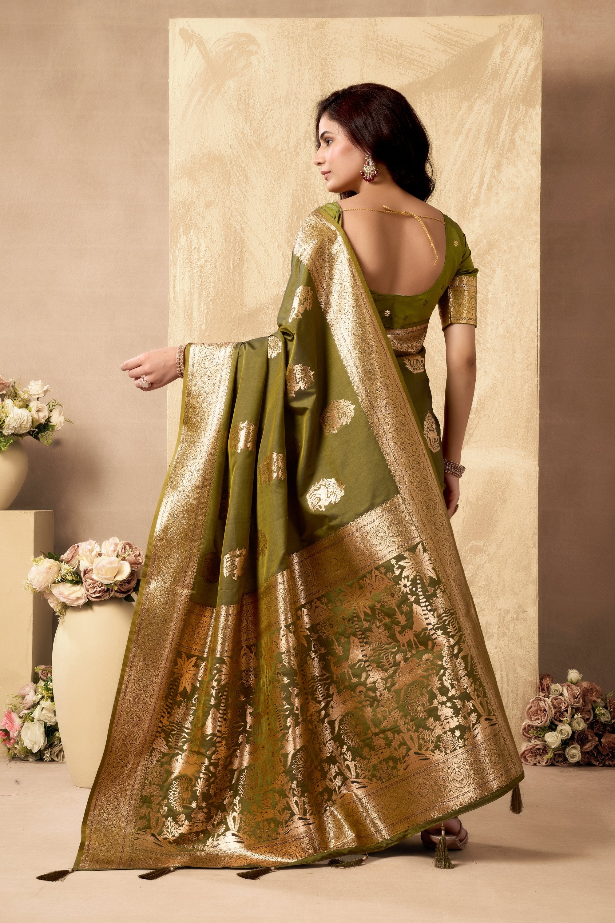 Chandrika Saree - Antique Olive - Border Detail