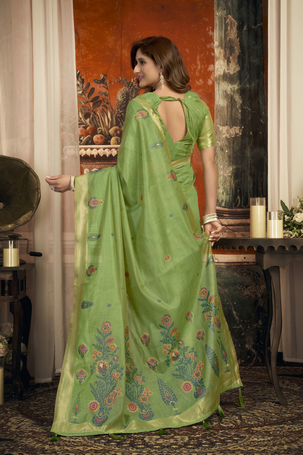 Dharaa Saree - Apple Green - Pallu Detail