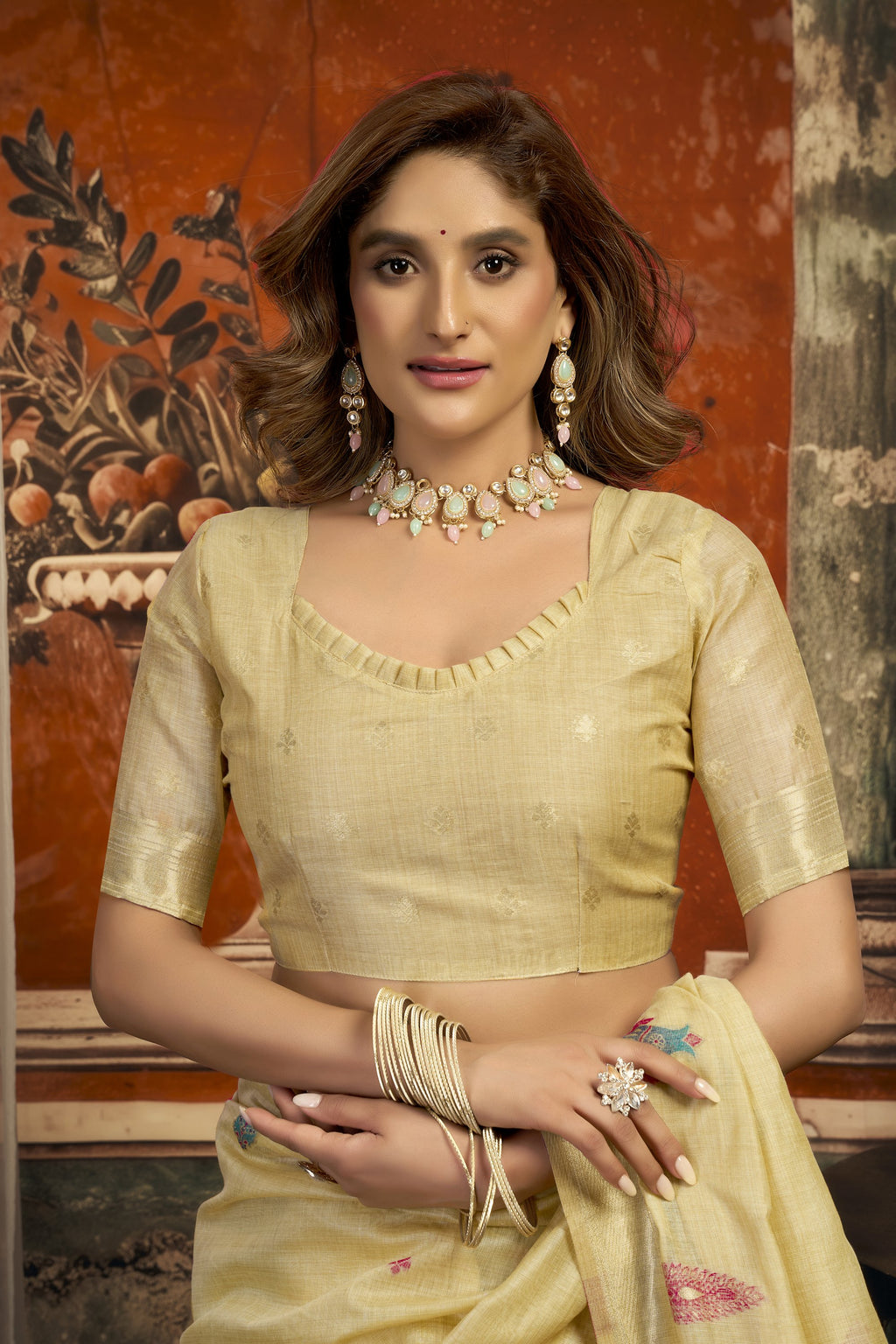Dharaa Saree - Ivory Cream - Close Up