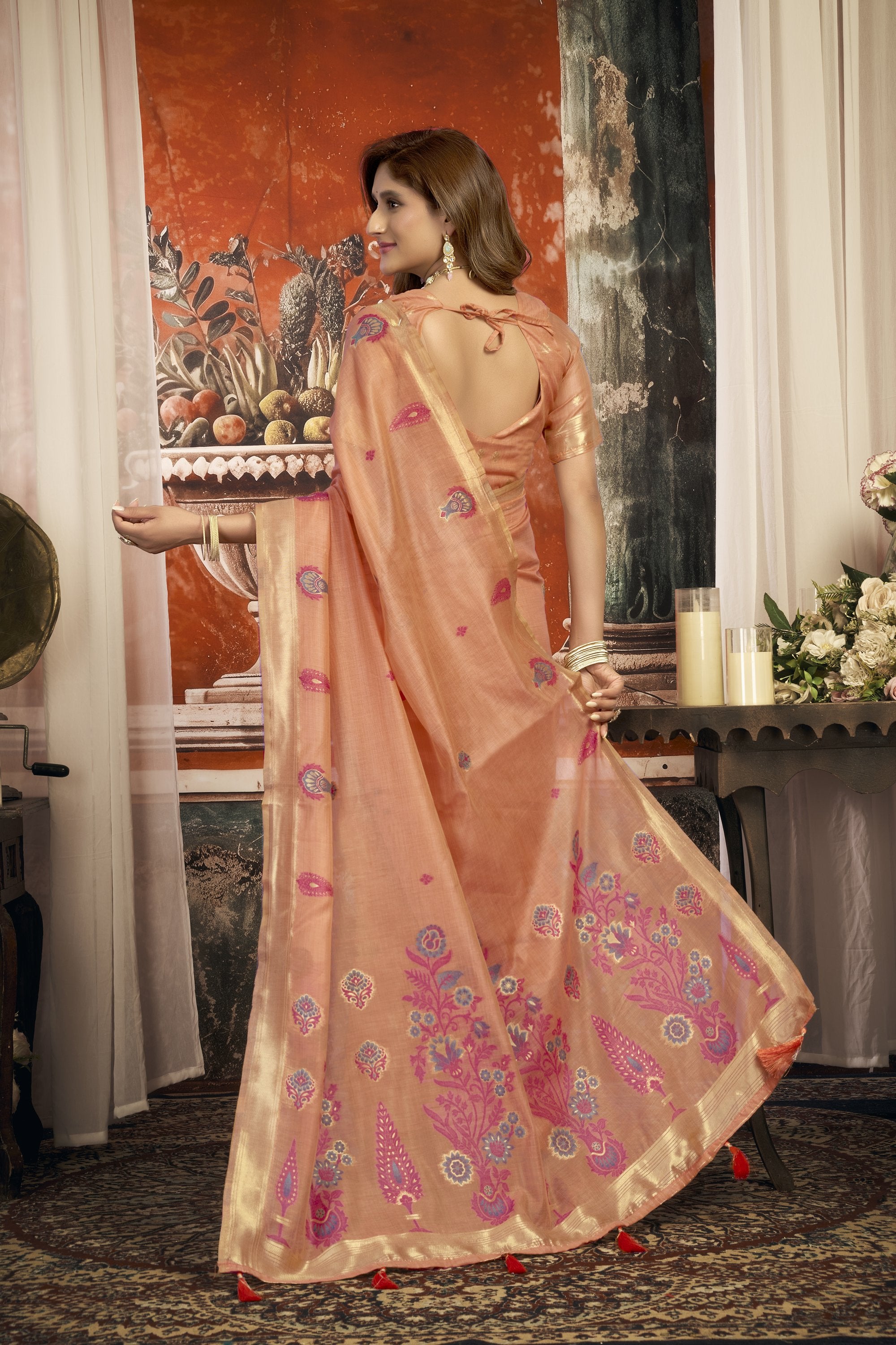 Dharaa Saree - Peach Coral - Pallu Detail