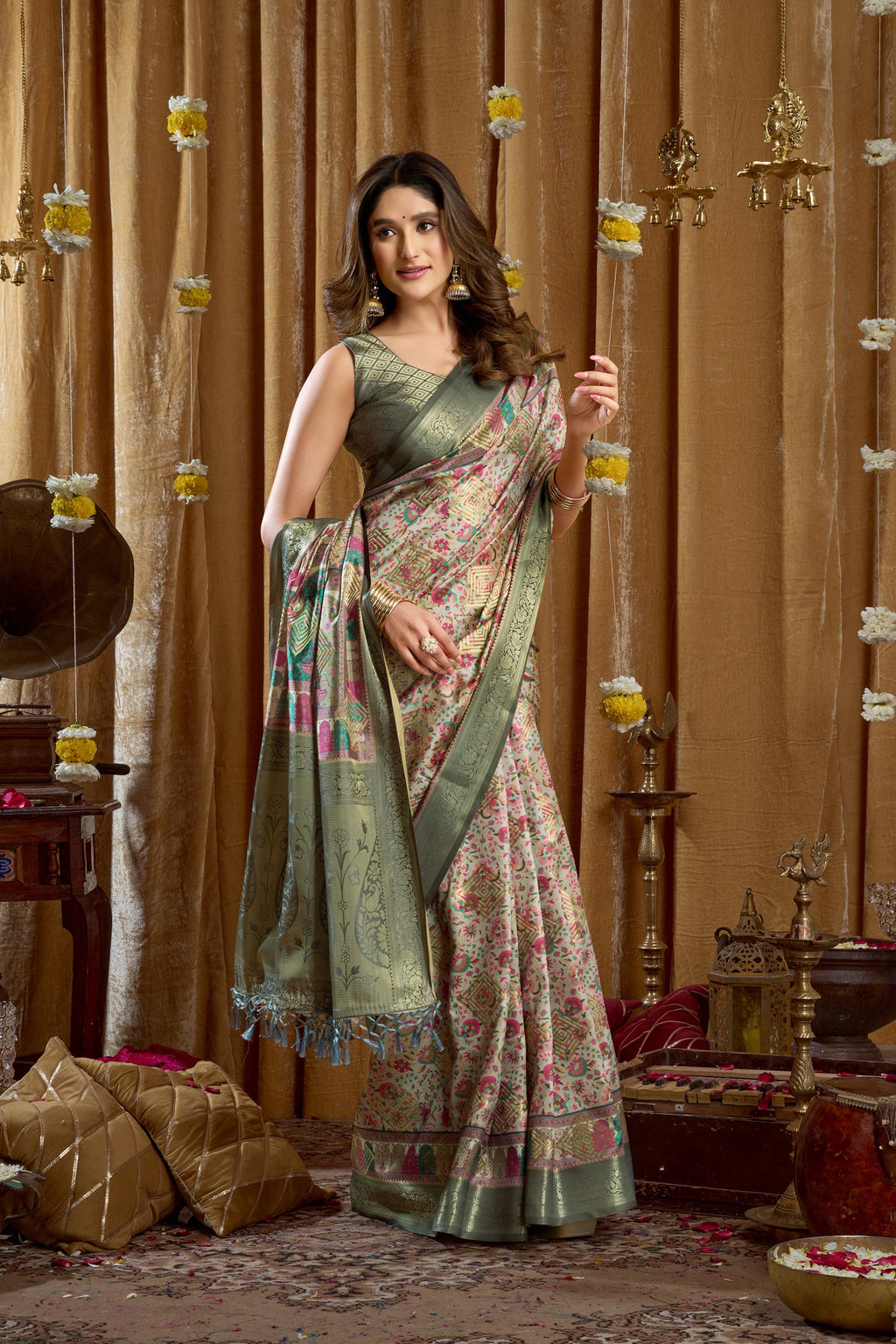 Gulshan Saree - Sage Green - Border Detail