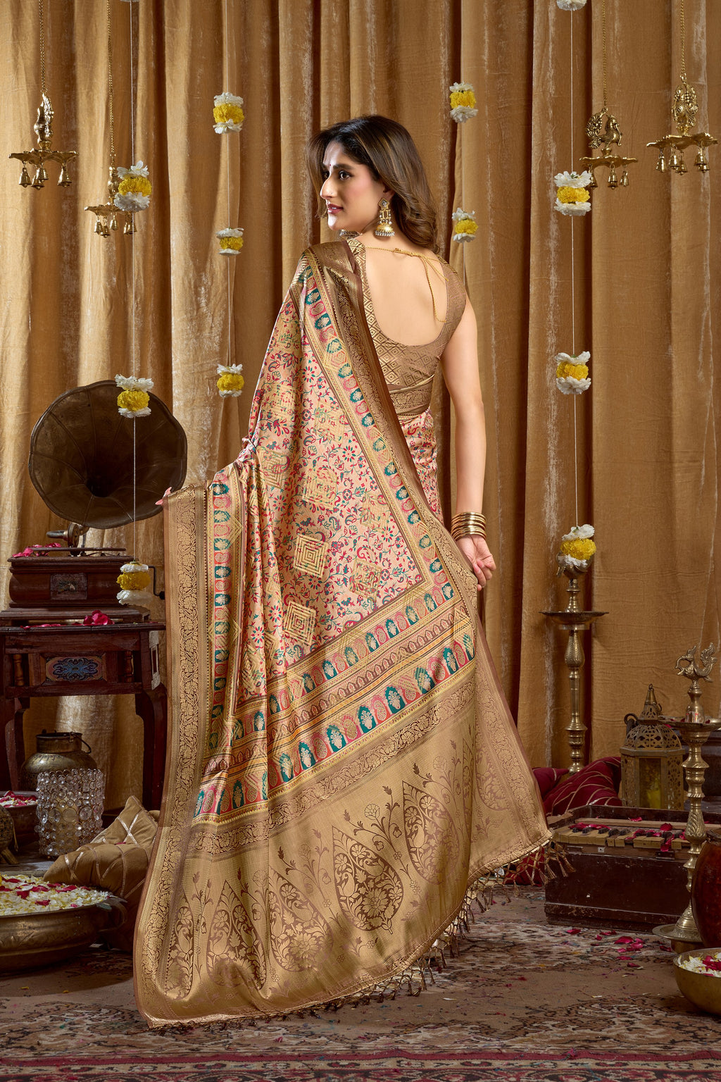 Gulshan Saree – Ivory Rose