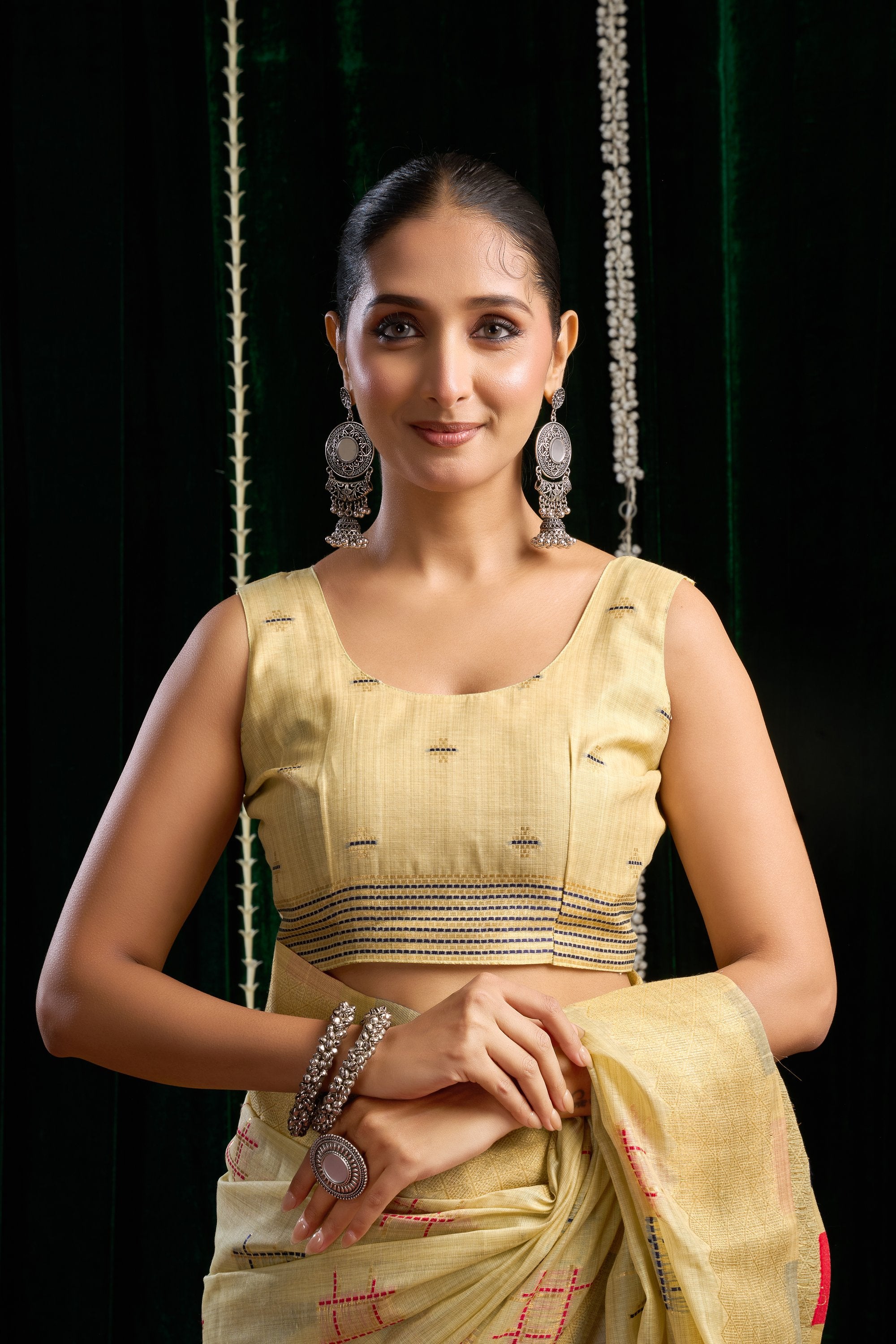 Kiran Saree - Vanilla Gold - Close Up