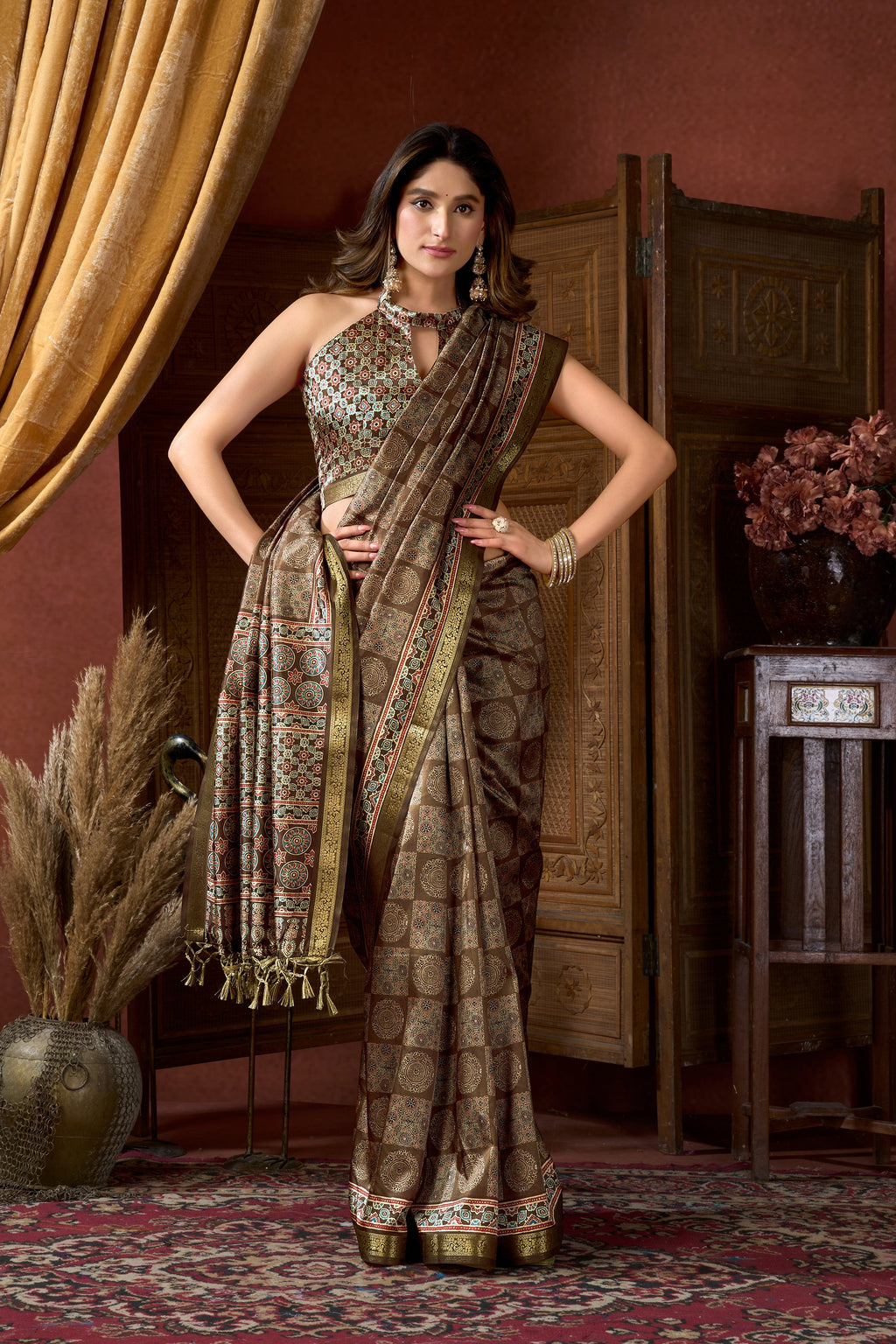 Noorani Saree - Antique Gold - Close Up