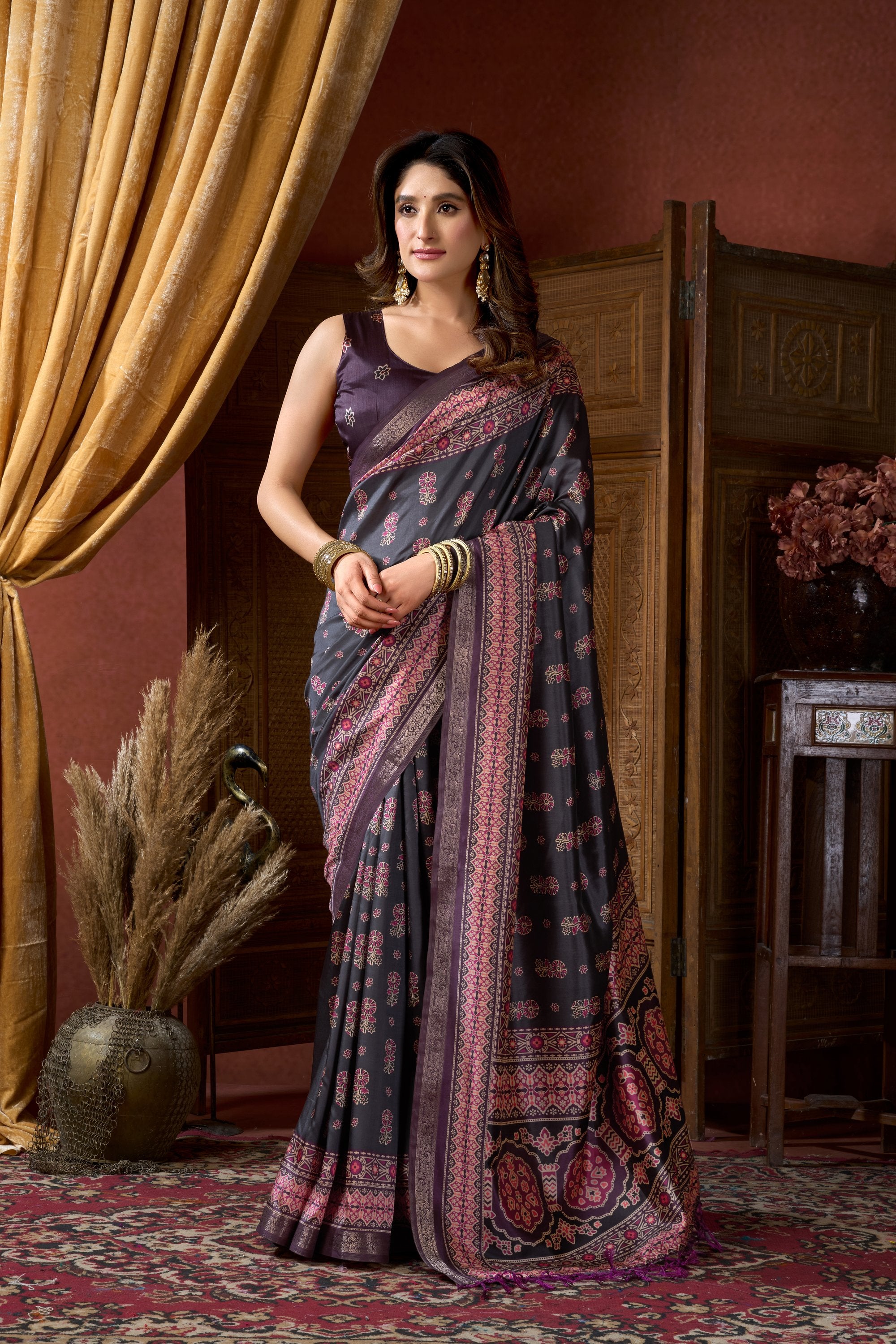 Noorani Saree - Charcoal Rose - Pallu Detail