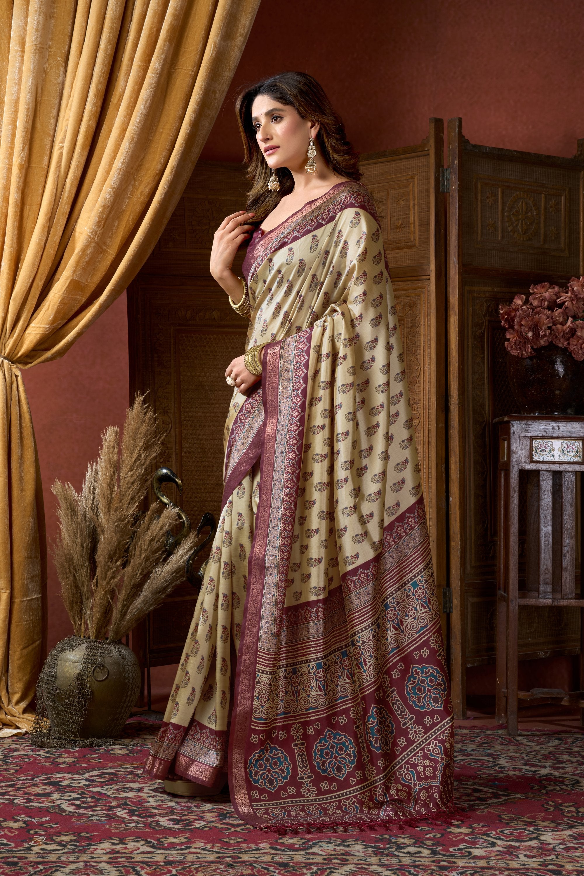 Noorani Saree - Cream Plum - Pallu Detail