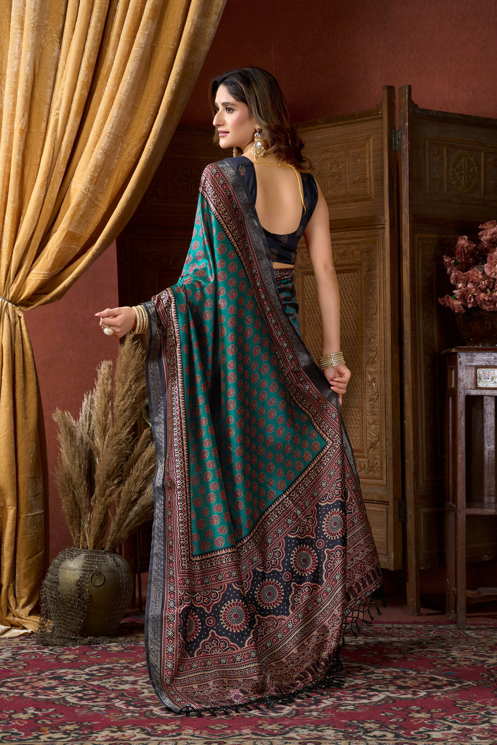 Noorani Saree - Teal Blue - Border Detail