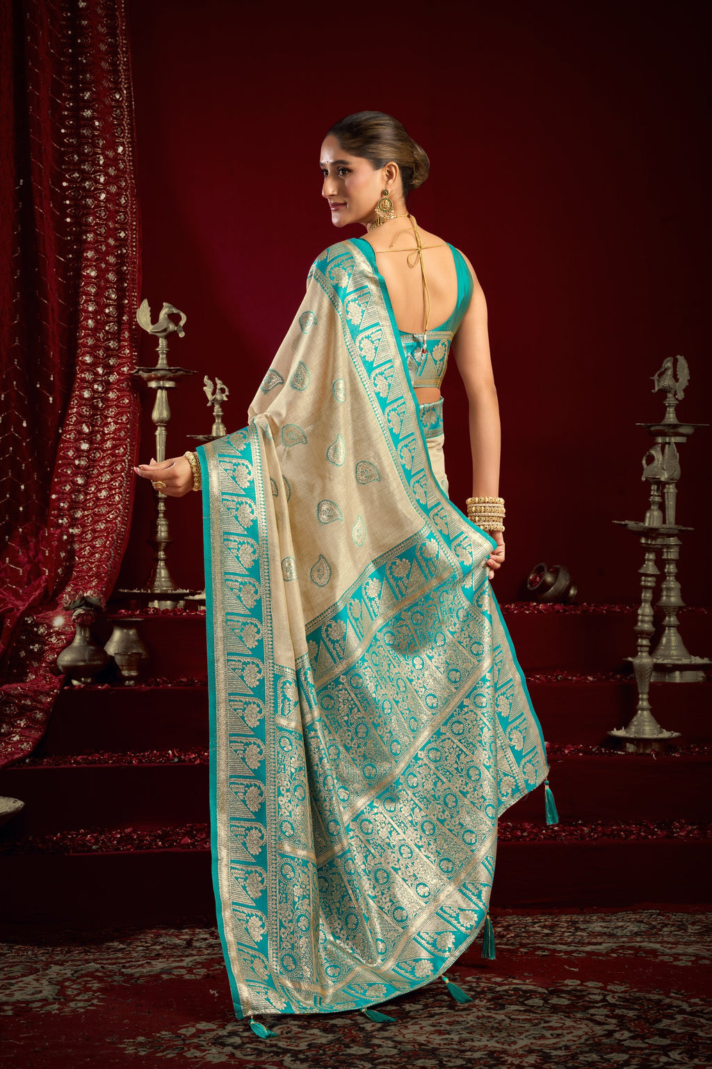 Parinita Saree - Champagne Cream - Pallu Detail