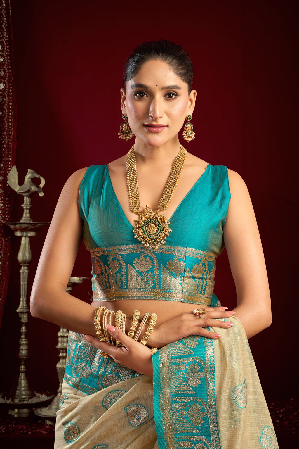 Parinita Saree - Champagne Cream - Close Up