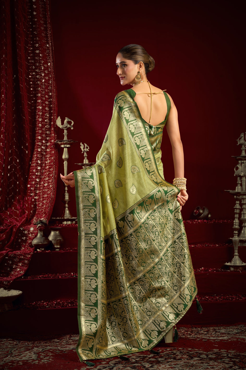 Parinita Saree - Lime Green - Pallu Detail