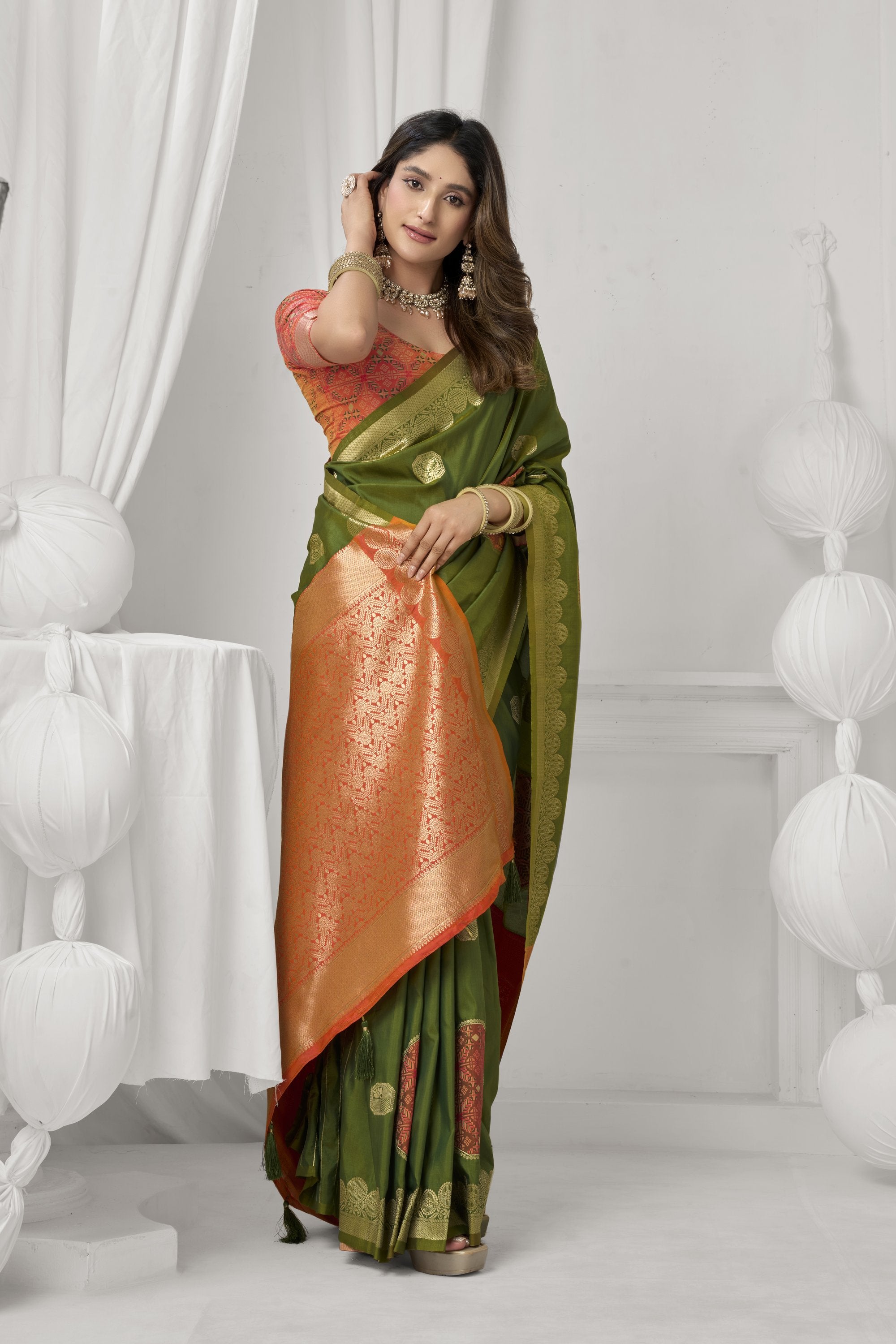 Prerna Saree - Olive Green - Border Detail