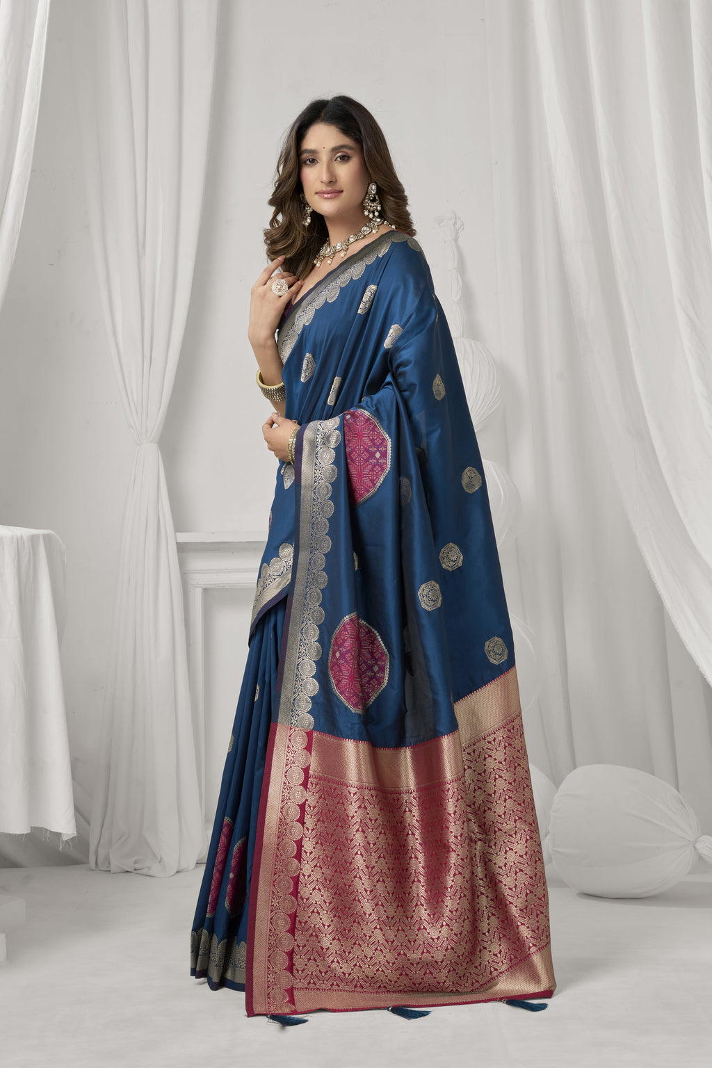 Prerna Saree - Royal Teal - Pallu Detail