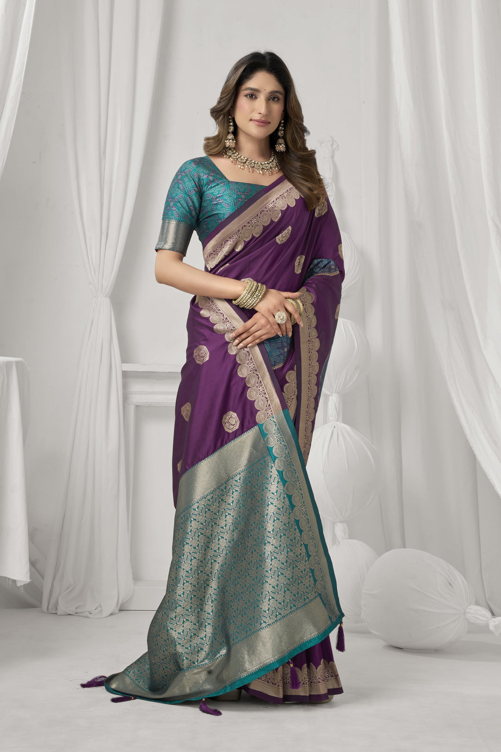 Prerna Saree - Wine Purple - Border Detail