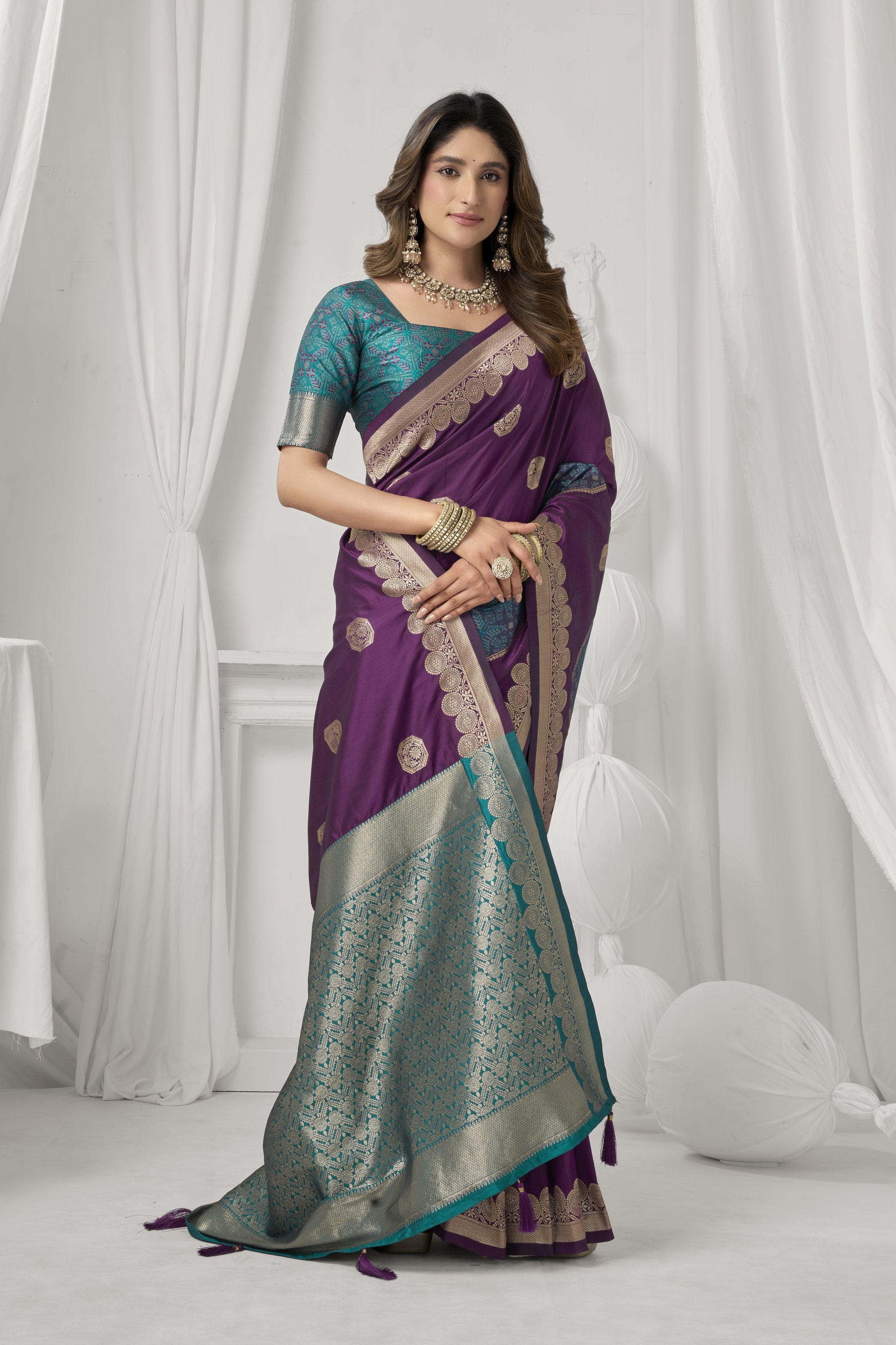 Prerna Saree - Wine Purple - Border Detail