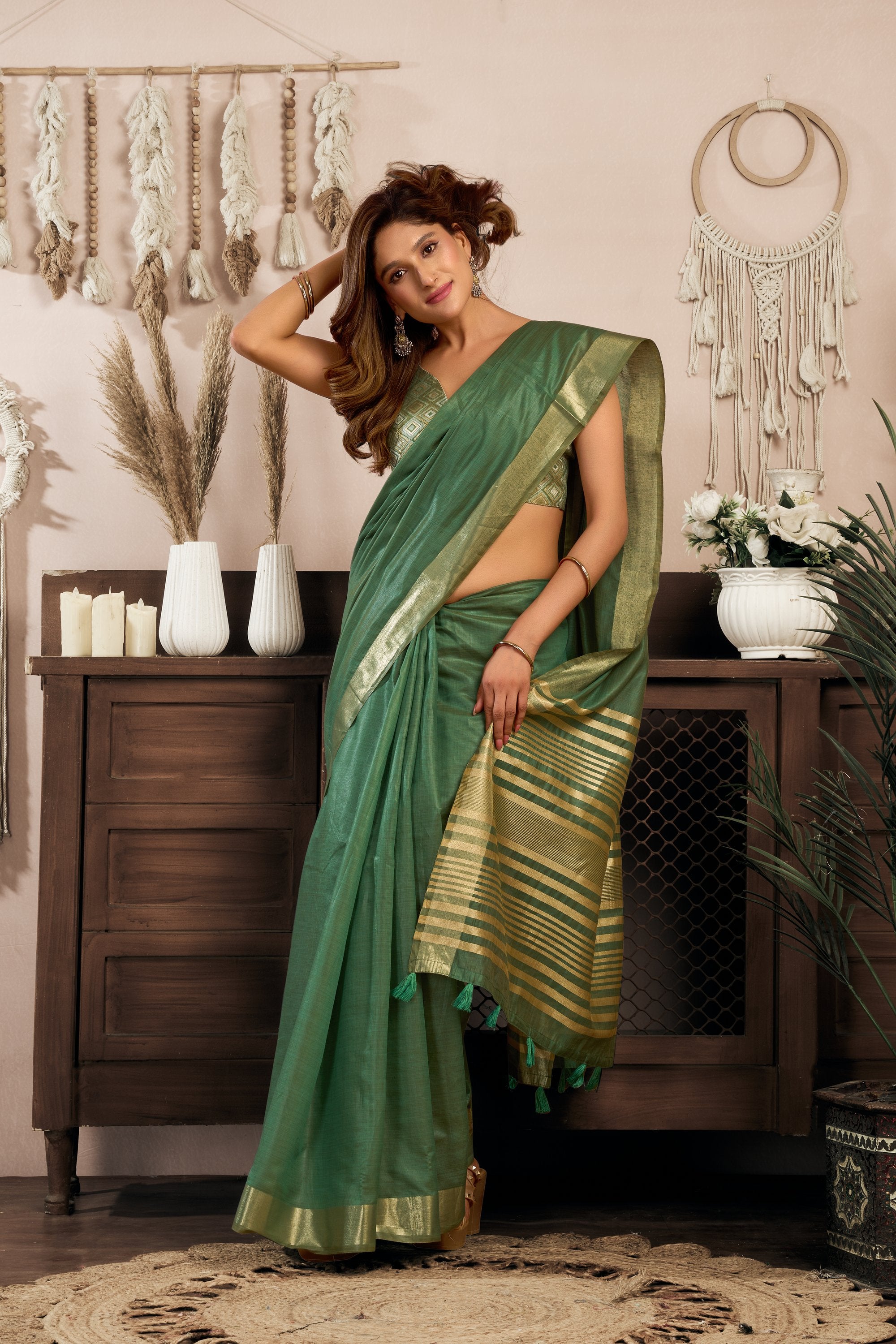 Vaibhavi Saree - Forest Green - Border Detail