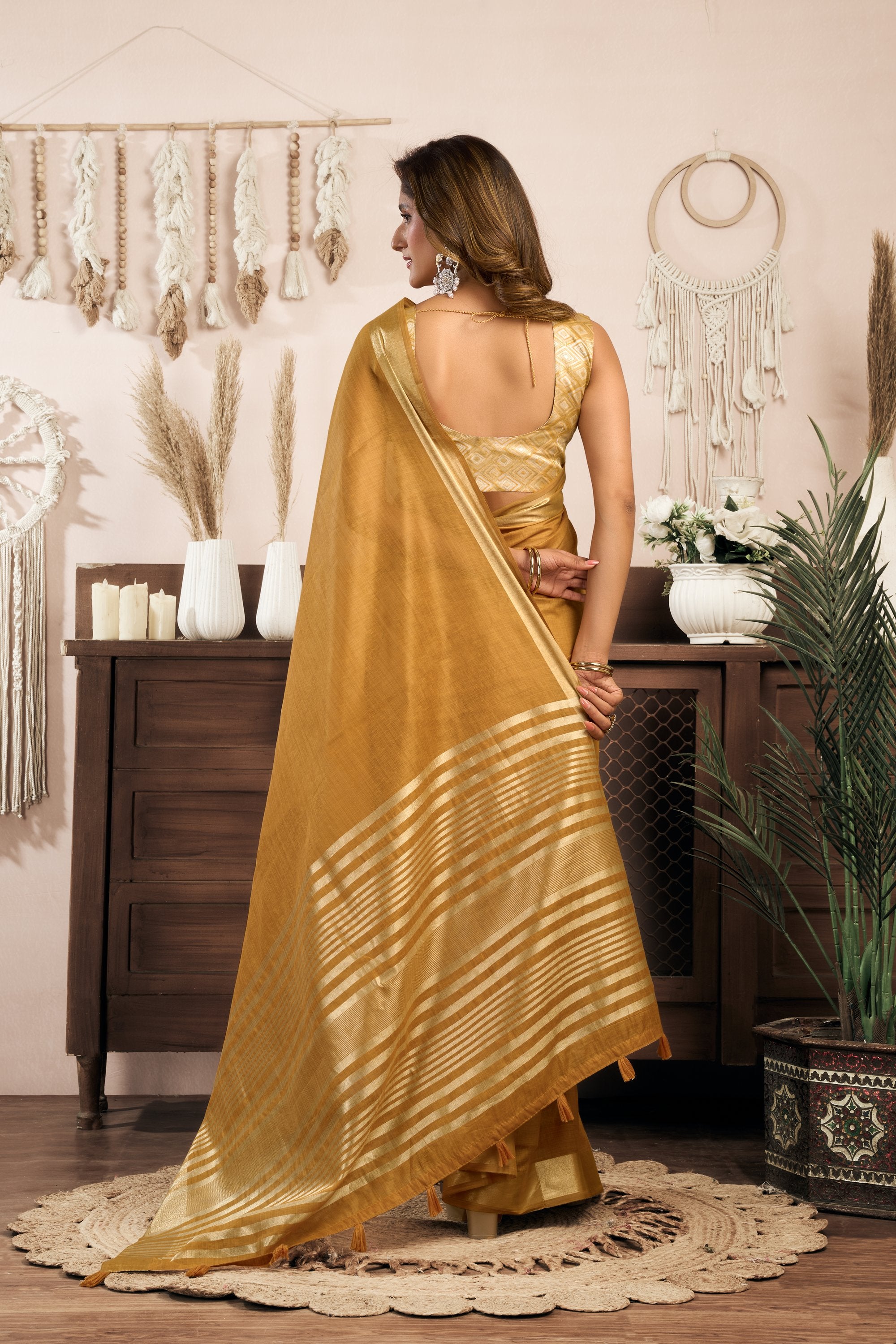 Vaibhavi Saree - Honey Gold - Pallu Detail