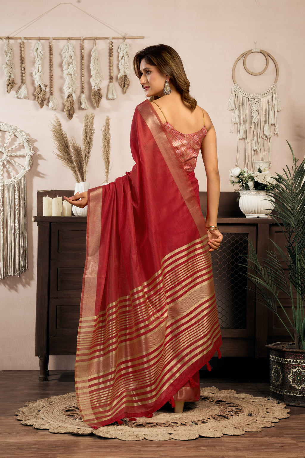 Vaibhavi Saree - Ruby Red - Pallu Detail