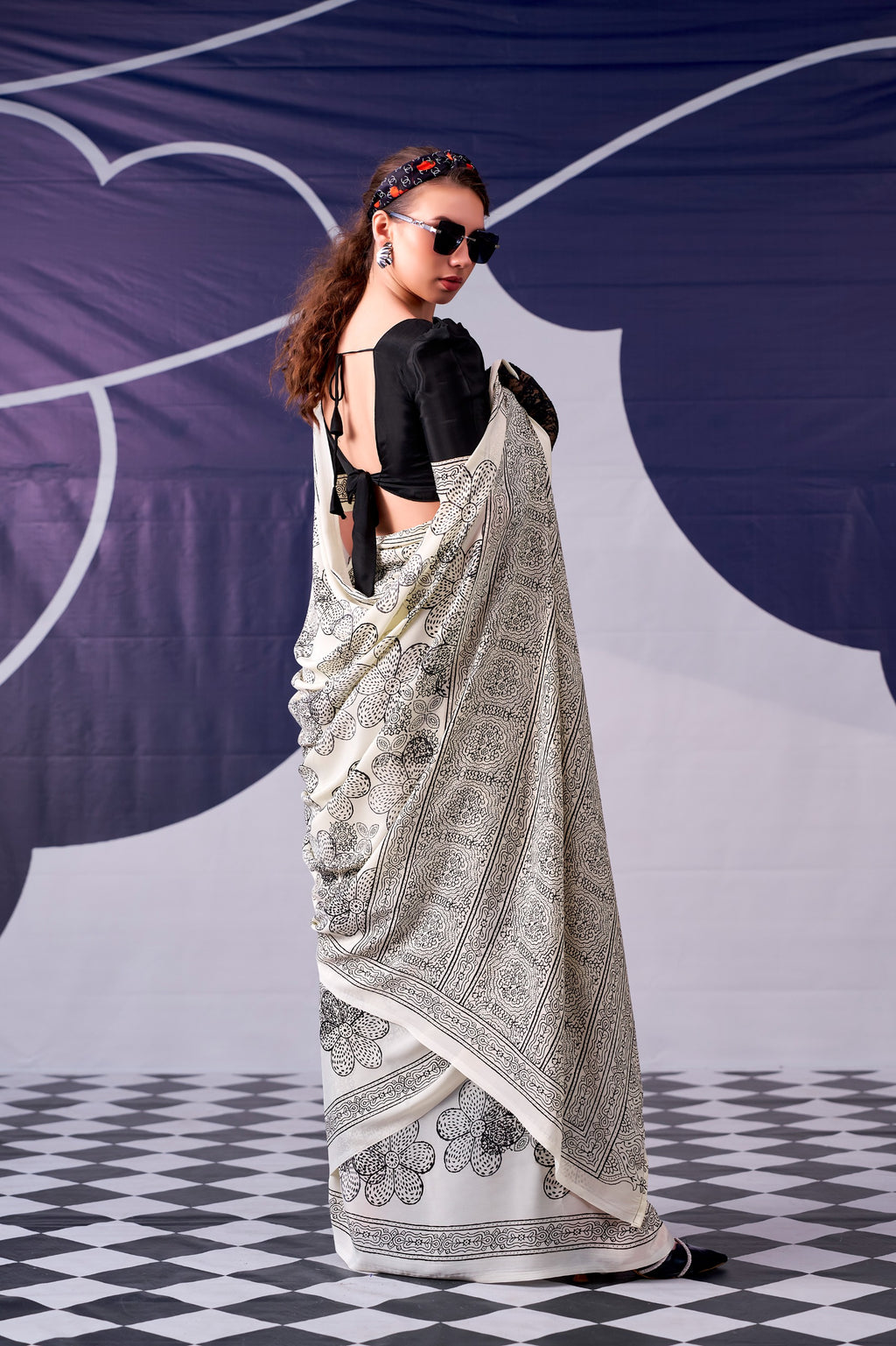 Noir Bloom Saree