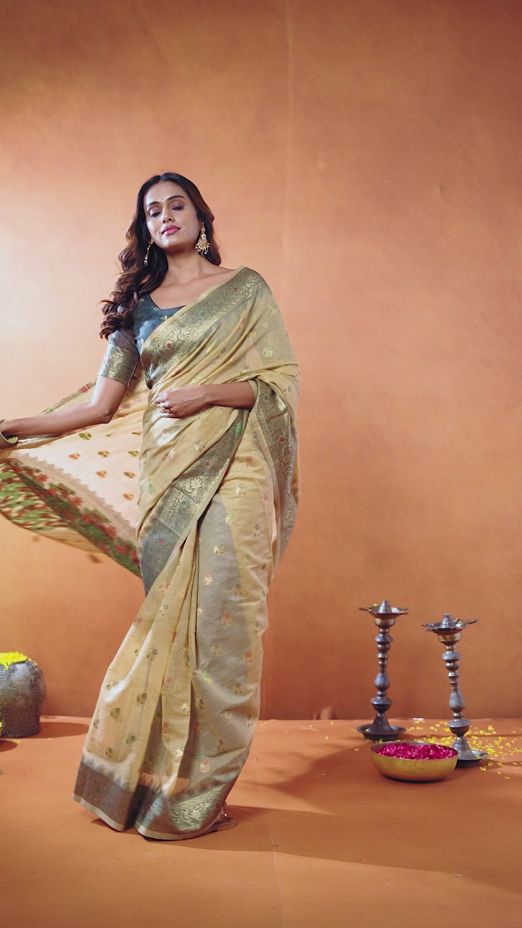 Aashka Saree - Vanilla Beige